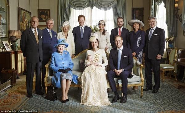 Королевская семья (фото: dailymail.co.uk)