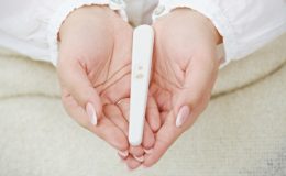 беременность, признаки симптомы беременности, потемнели соски, как узнать что беременна, тошнота по утрам, ранний токсикоз, базальная температура тела