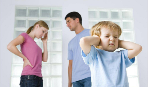 родители ссора конфликт нельзя говорить при детях
