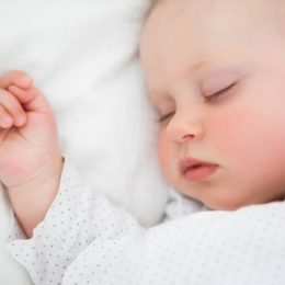 как приучить ребенка засыпать под детские колыбельные