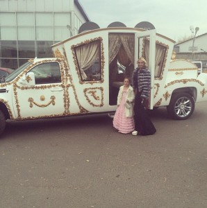 Анастасия Волочкова вместе с дочкой (фото: Instagram)
