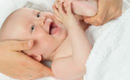 розвиток, новонароджена дитина 1 місяць, розвиваючі вправи