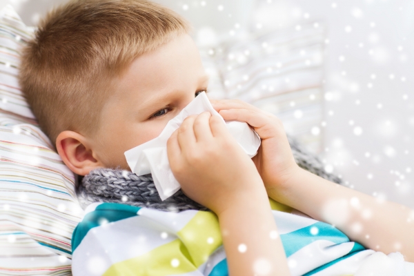 как отличить аллергический насморк от простудного