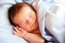 Чому дитина погано спить – педіатр називає несподівані причини