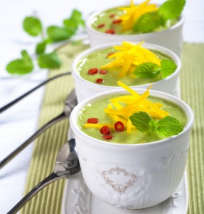 Крем-суп из авокадо - фото