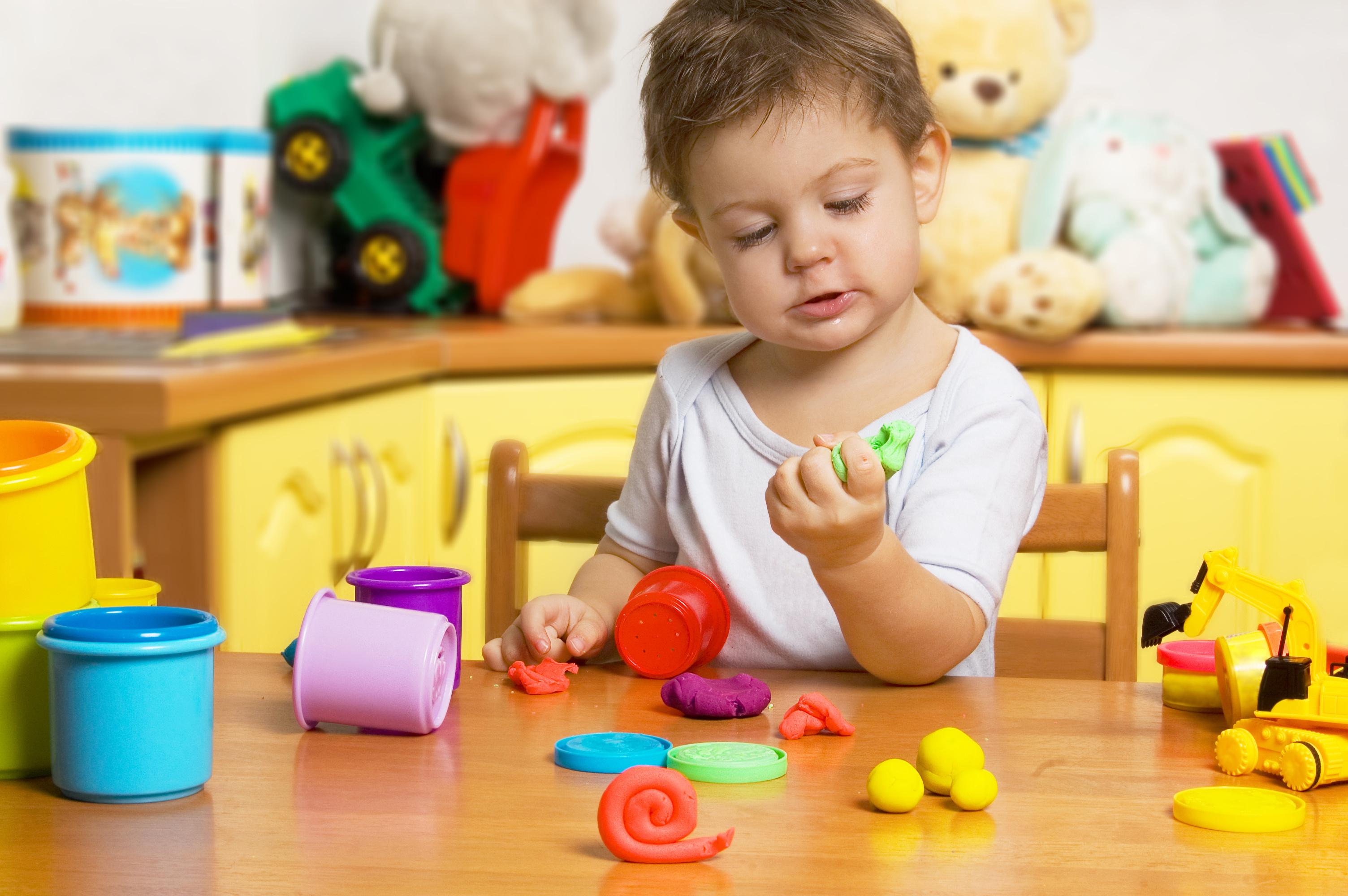 Пластилин для детей от года. Игрушки для детей раннего возраста. Дети раннего возраста. Развивающие игрушки для детей раннего возраста. Игрушки для детей 4-5 лет.