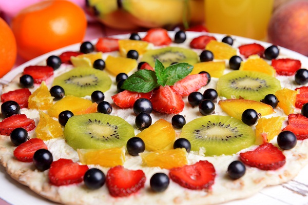 Пицца с фруктами - фото