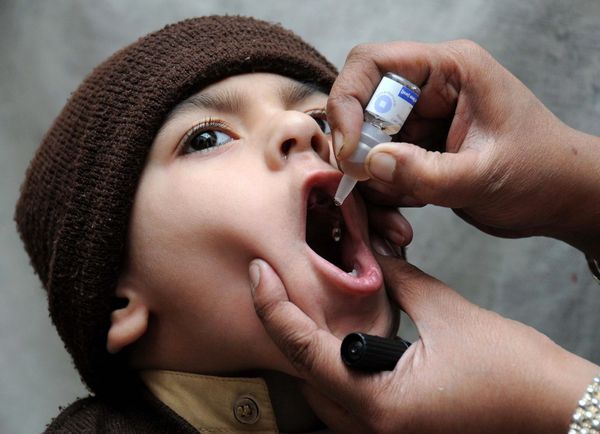 Полиомиелит вакцинация