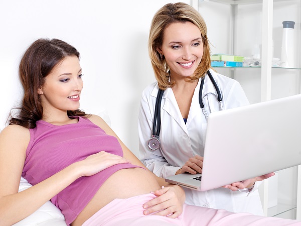 Беременная у врача - фото