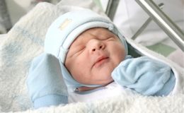 почему ребенок плачет, причины плача, новорожденный ребенок, ошибки родителей, как ухаживать за новорожденным, правильный уход за новорожденным