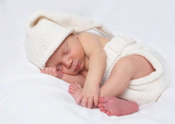 новорожденный, желтуха у новорожденного, новорожденный теряет в весе, родничок, новорожденный ребенок постоянно срыгивает часто, набухли железы у новорожденного