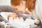Колики у младенца и питание кормящей мамы: советует специалист