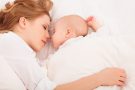Древний способ, с которым новорожденный ребенок будет спать крепче