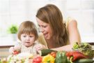Детское питание: где искать витамины летом?