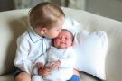 Старший ребенок и младенец: 7 правил поведения от Комаровского