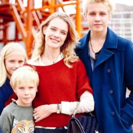 Наталья Водянова с детьми