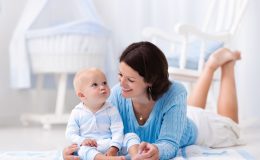Мамина турбота: догляд за новонародженим