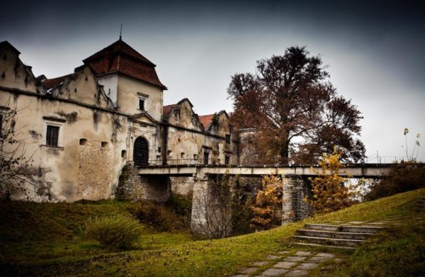 Замки Украины: 10 лучших крепостей для путешествия с ребенком