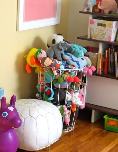 Хранение игрушек в детской комнате: 15 оригинальных идей для мам