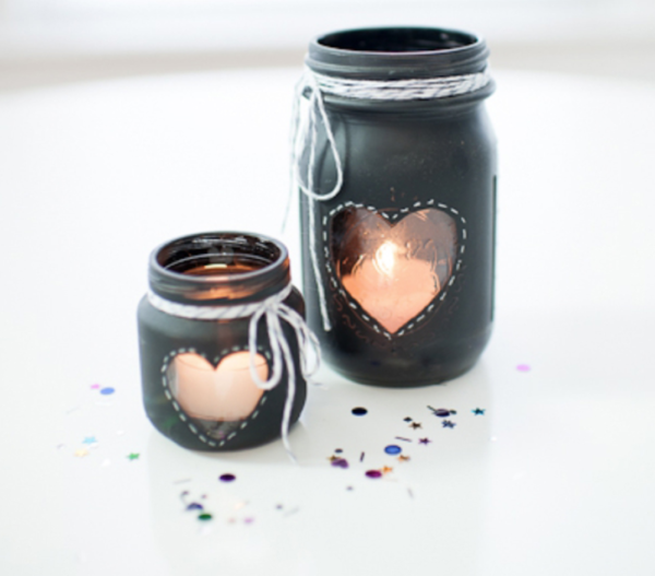 http://www.heartlovealways.com/2013/06/diy-chalkboard-mason-jar-candle-centerpiece/