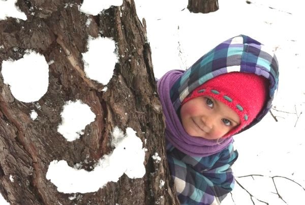 Во что играть с ребенком на снегу: 4 неожиданные зимние забавы