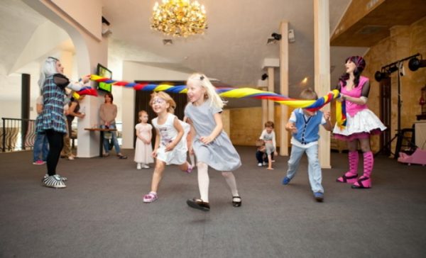 отпраздновать детский день рождения в киеве https://bestbirthday.com.ua/programm-113-shkola-monstriv.html