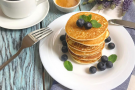 Вкуснейшие оладьи для ребенка: 10 рецептов на завтрак