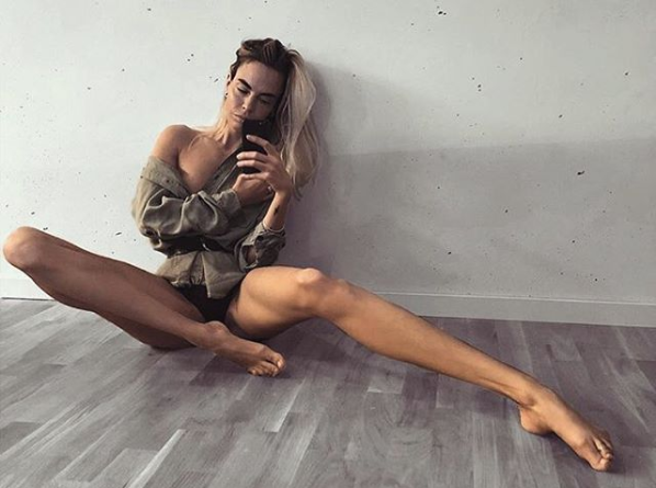 Ия Остергрен покоряет Instagram своими длинными ногами, фитнес-блогер