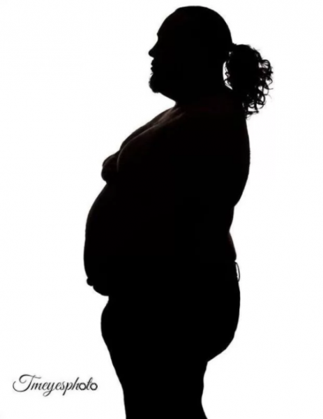 папа-фотограф сделал фотосессию во время беременности жены