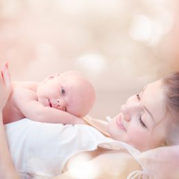 бондинг, что такое бондинг, психологическая связь мамы и малыша, роды, малыш старается во время родов, послеродовая жизнь мамы и малыша, пролактин, окситоцин
