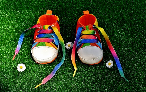 дитяче взуття, як навчити дитину зав"язувати шнурки
