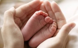 грудное вскармливание, кормление после года, кормление грудью, состав грудного молока, иммунитет ребенка, новорожденный, забота и уход, если новорожденный отдельно от мамы, новорожденный в боксе, молозиво, грудное вскармливание, медперсонал, важные вопросы персоналу, можно ли родителям находиться в реанимации, роды, тяжелые роды и последствия, реанимация