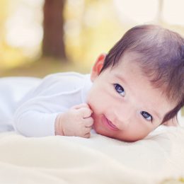 мозг новорожденного, раннее развитие, во что играть с новорожденным малышом, этапы развития мозга малыша, мимика, жесты, невербальное общение