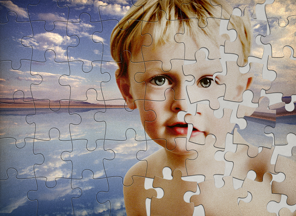 аутизм, какие признаки аутизма, интроверт, куда обращаться по вопросам аутизма у ребенка, головные боли у ребенка