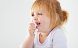 ГРВІ, ГРЗ, застуда, як вилікувати застуду, чому при застуді страждає кишечник, соплі, кашель, температура, тривожні ознаки ГРВІ, грип у дітей