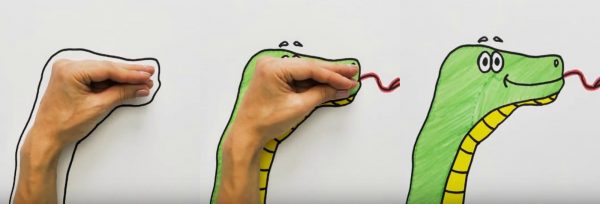 как нарисовать животное - змею, с помощью рук