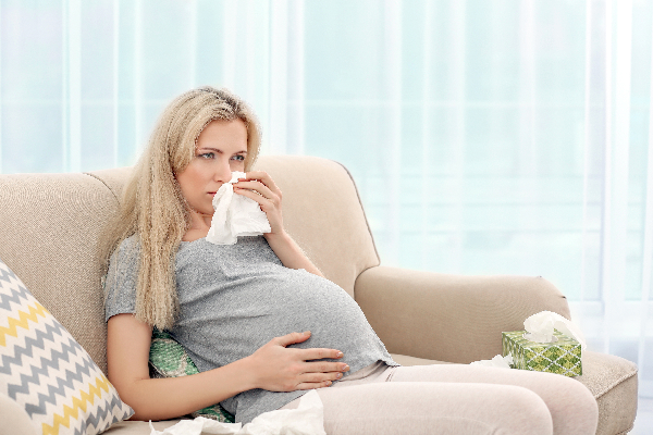 насморк у беременной, полиноз, аллергия, сосудосуживающие капли, как лечить насморк при беременности, ОРВИ, заложенность носа при беременности