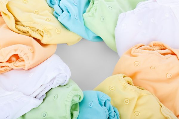 подгузник, как выбрать подгузник для ребенка, содержимое подгузника, красные флаги, здоровье ребенка, цвет кала, меконий, температура, диарея, понос у ребенка, моча