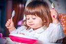 Детское питание без баночек: какая техника поможет накормить ребенка
