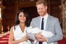 Первое фото: Меган Маркл и принц Гарри показали новорожденного сына