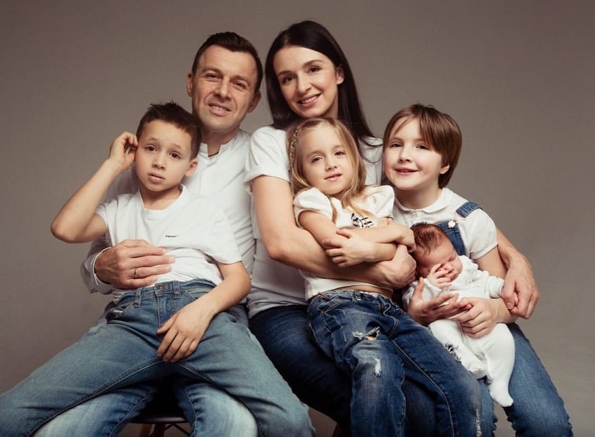 Валентина Хамайко с мужем и детьми