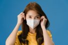 Можно ли носить маску людям с больными легкими: ответ ученых