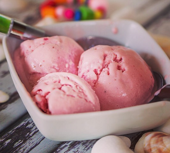 Рецепт клубничного мороженого