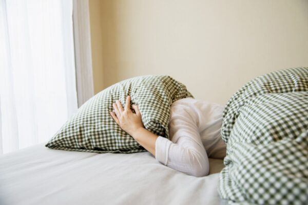 ліжко Синдром річниці: як емоційно впоратися?