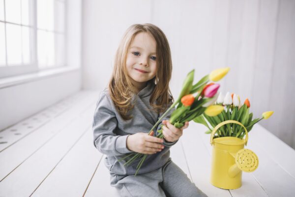дівчинка квіти загадки про весну, загадки українською мовою, українські загадки про весну,