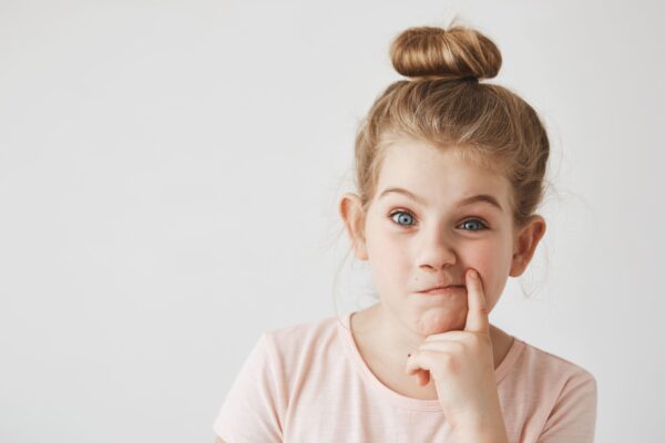 девочка дівчинка Як правильно промивати ніс дитині?