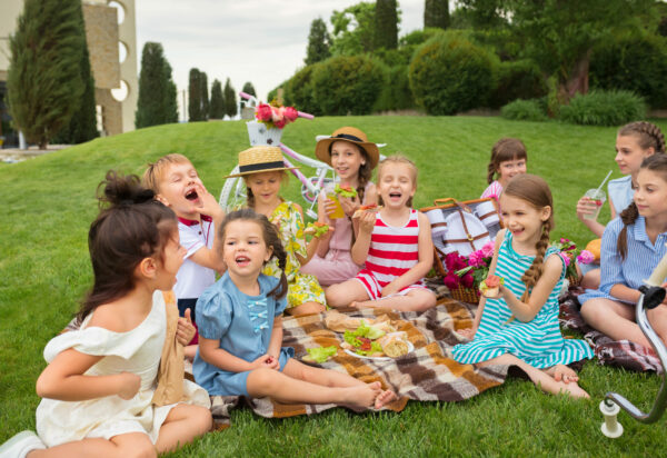діти, літо, пікнік