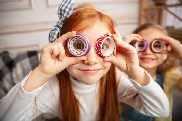 діти, дівчата Як покращити зір учням влітку: поради експерта