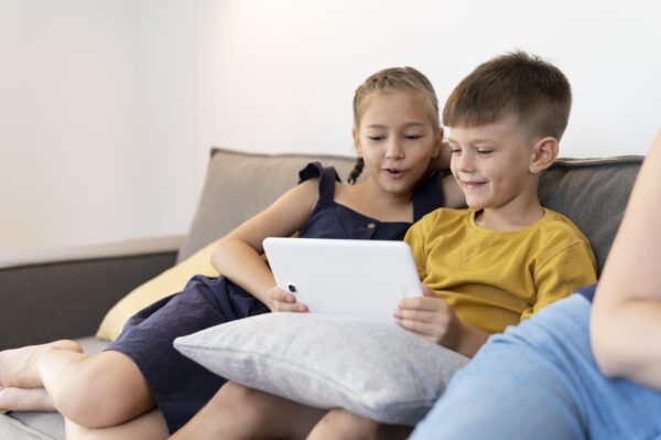 Як захистити дітей від впливу дорослого контенту в інтернеті?