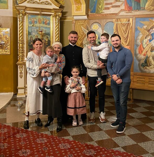 Інна та Тимур  Мірошниченко Тимур та Інна Мірошниченки охрестили молодшого сина